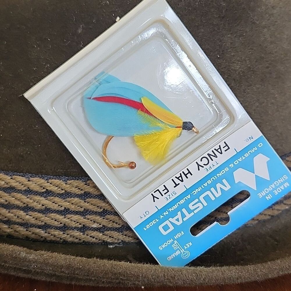 Vintage O. Mustad & Sons Decorative Fancy Hat Fly Pin in Original Packaging